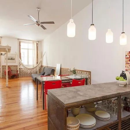 Your In Lisbon, Baixa ליסבון