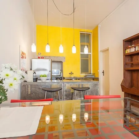 Your In Lisbon, Baixa * リスボン